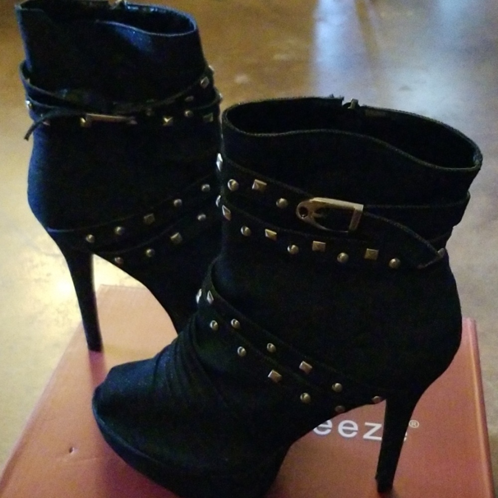 RAINBOW DENIM PLATFORM BOOTIES
